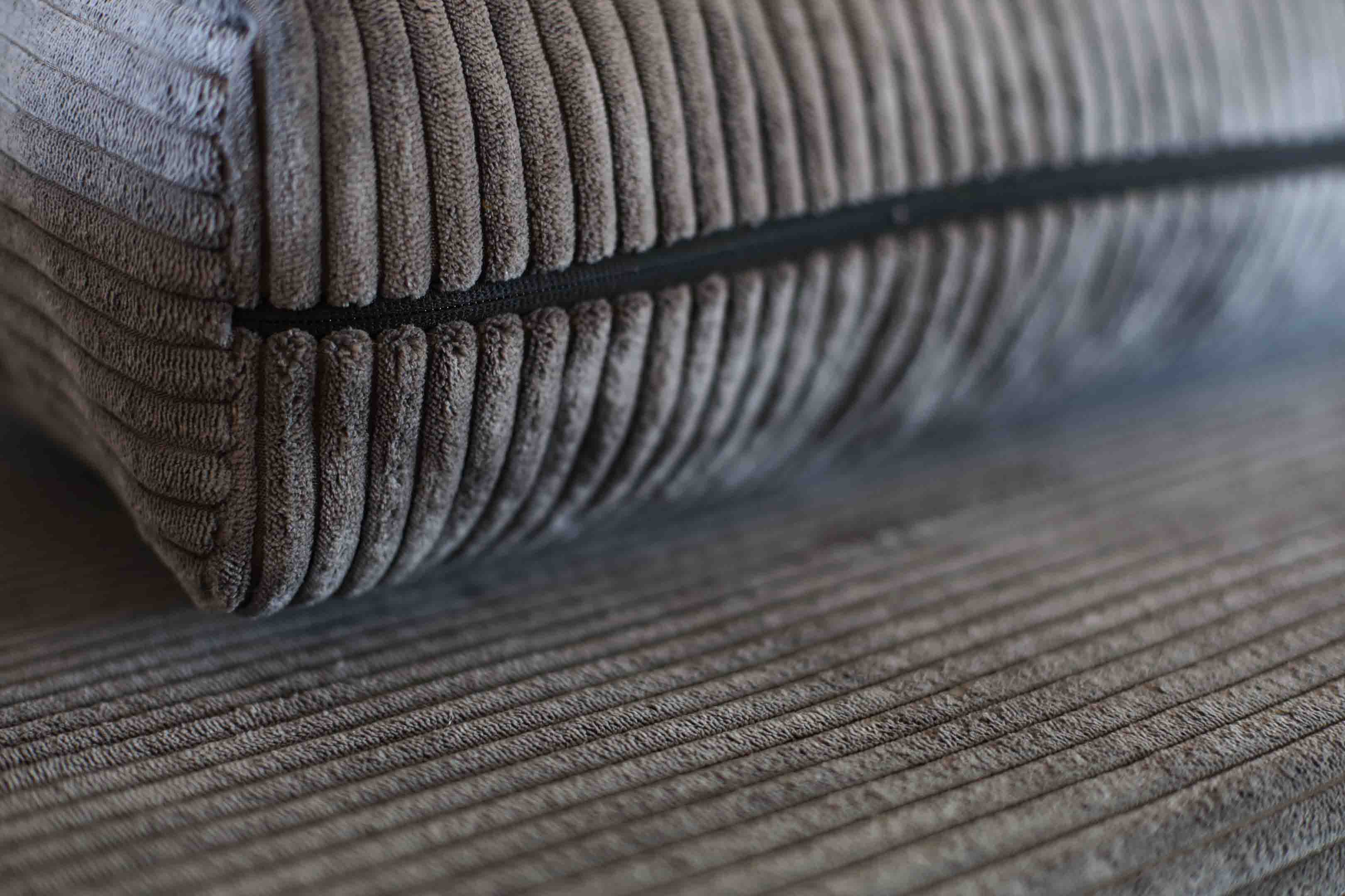 Rozkládací pohovka s funkcí spaní Lunera 2 manšestr růžová